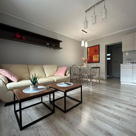 Apartament Przy Cieplickich Tezniach Jelenia Góra Eksteriør billede