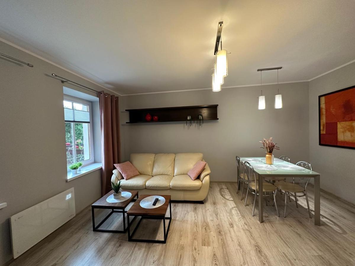 Apartament Przy Cieplickich Tezniach Jelenia Góra Eksteriør billede